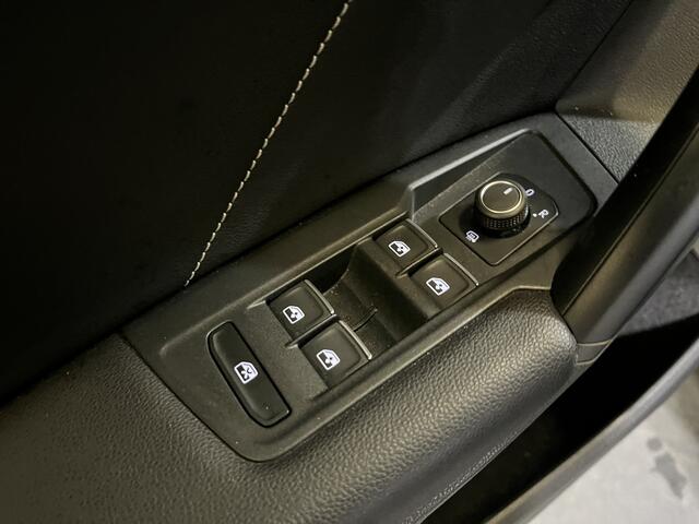 Volkswagen TIGUAN 1.4 TSI eHybrid R-Line / AUTOMAAT/ 2X R-LINE/ PANO/ CAMERA/ PARK. SENSOREN/ IQ. LIGHT/ STOEL-STUURVERWARM./ ELEK. ACHTERKLEP/ TRAVELASSIST/ KEYLESS/ ADAPT. CRUISE/ APP CONNECT/ NAVI/ CLIMA/ DAB/ 20" LMV