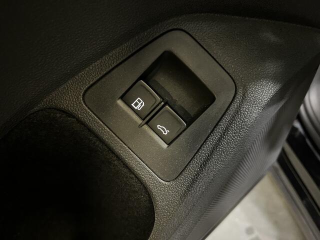 Volkswagen TIGUAN 1.4 TSI eHybrid R-Line / AUTOMAAT/ 2X R-LINE/ PANO/ CAMERA/ PARK. SENSOREN/ IQ. LIGHT/ STOEL-STUURVERWARM./ ELEK. ACHTERKLEP/ TRAVELASSIST/ KEYLESS/ ADAPT. CRUISE/ APP CONNECT/ NAVI/ CLIMA/ DAB/ 20" LMV