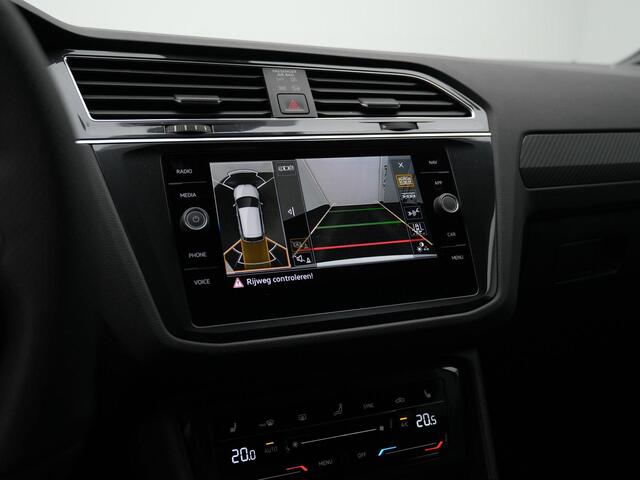 Volkswagen TIGUAN 1.4 TSI eHybrid 245 pk DSG R-Line Business+ | Panoramadak | Leder | Geheugenstoelen | Adaptief onderstel | Rondomzicht camera | IQ Light