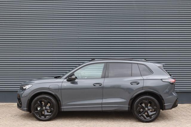 Volkswagen TIGUAN 1.5 eHybrid 272pk R-Line Black Style Pano/IQ.Light/360/Head-up/HK/Keyless/ACC/DCC/ErgoActive/Dodehoek/19"