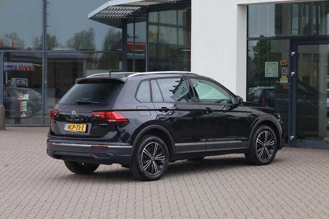 Volkswagen TIGUAN 1.4 TSI eHybrid Active 245PK / 180kW DSG, Wegklapbare trekhaak, achteruitrijcamera (rear view), elektrische achterklep (easy open en close), 18" 'Nizza' LMV, LED Matrix (IQ.Lights), alarm klasse III, keyless start & entry, rondomzicht camera (area view), 