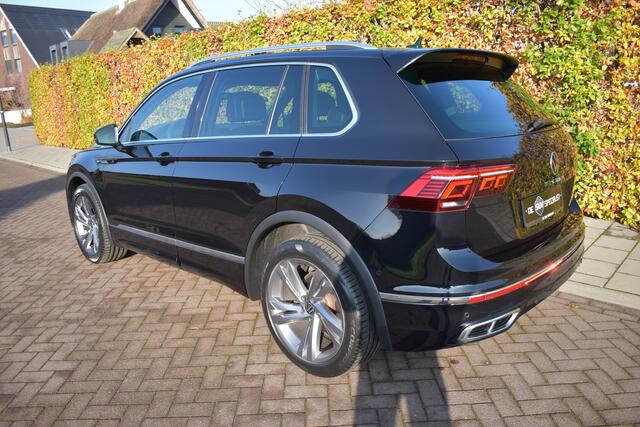 Volkswagen TIGUAN 1.5 TSI R-Line '22 PANO, LEER, TREKH, 71DM! NIEUWSTAAT!