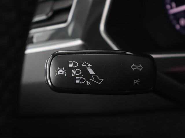 Volkswagen TIGUAN 1.4 TSI Highline | Stoelverwarming | Carplay | Adaptief LED | Virtual Cockpit | Navigatie | Adaptive cruise | Parkeerhulp | Climate control