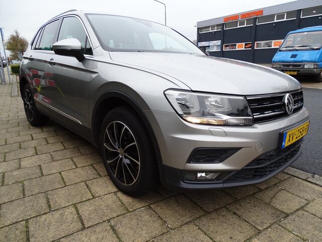 Volkswagen TIGUAN 1.4 TSI CL BNS R-Navi Carplay-Clima-Cruise-Led-Blth-Usb-Media