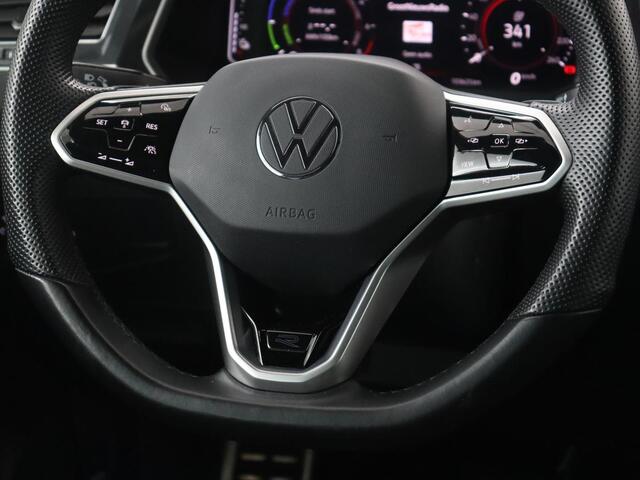 Volkswagen TIGUAN 1.4 TSI eHybrid R Line | Matrix LED | Camera | Carplay | Adaptive cruise | 19'' | Navigatie | Park Assist | Virtual Cockpit | Climate control | DAB | Getint glas