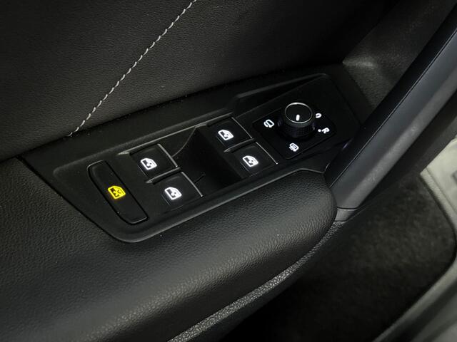 Volkswagen TIGUAN 1.5 150pk TSI R-Line Business Trekhaak inklapbaar | Adaptive cruise control | Navigatie 'Discover Media'