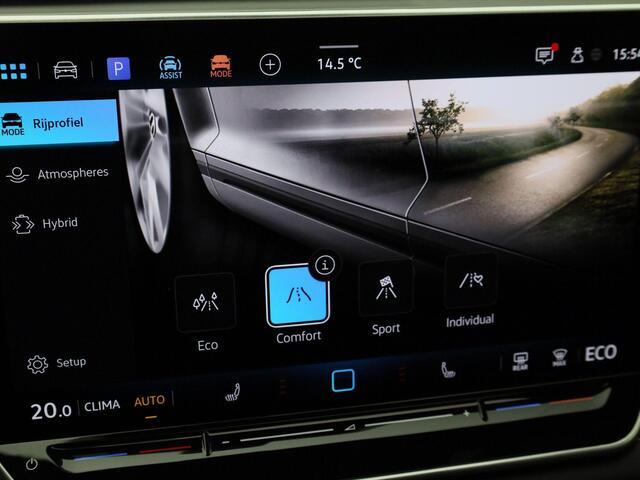 Volkswagen TIGUAN 1.5eHybrid 200kW/272PK R-Line DSG · Panoramadak · Trekhaak · Apple/Android Car Play · Garantie t/m 29-05-2030 of 100000km.