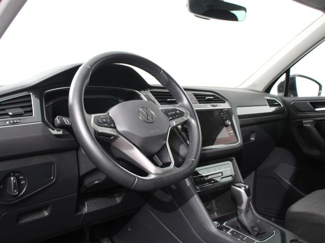 Volkswagen TIGUAN 1.4 TSI 245pk PHEV Life DSG | Navigatie | Apple Carplay/Android Auto | Parkeersensoren | Adaptive Cruise Control | Elektrische achterklep | Virtual Cockpit | Climate Control | Keyless Entry