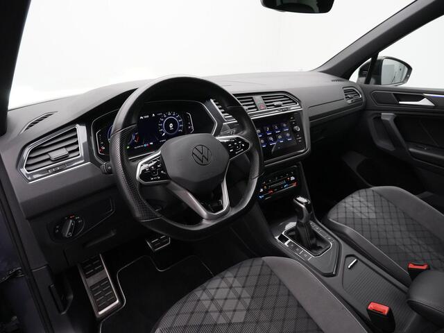 Volkswagen TIGUAN 1.4 TSI eHybrid 245 pk DSG R-Line Business | Panoramadak | Black Style | Trekhaak | Adaptief onderstel | IQ Light | Stuur-/stoelverwarming