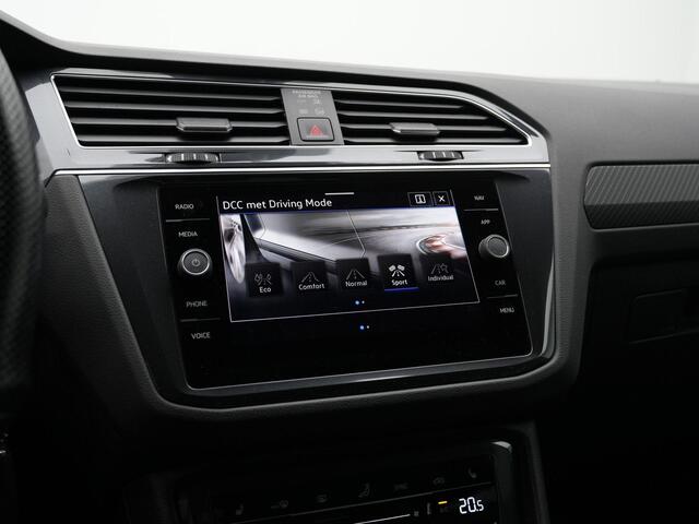 Volkswagen TIGUAN 1.4 TSI eHybrid 245 pk DSG R-Line Business | Panoramadak | Black Style | Trekhaak | Adaptief onderstel | IQ Light | Stuur-/stoelverwarming