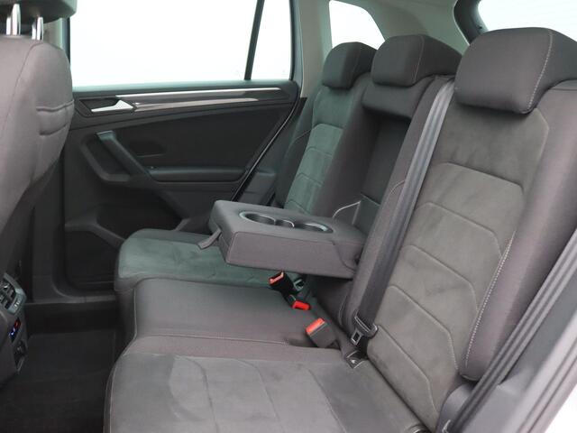 Volkswagen TIGUAN 1.4 TSI eHybrid Elegance SOH 100%, Pano-Schuifdak, Trekhaak, Keyless, Elektr. Achterklep, Matrix LED-Verlichting, Side Assist, 18" LM Velgen