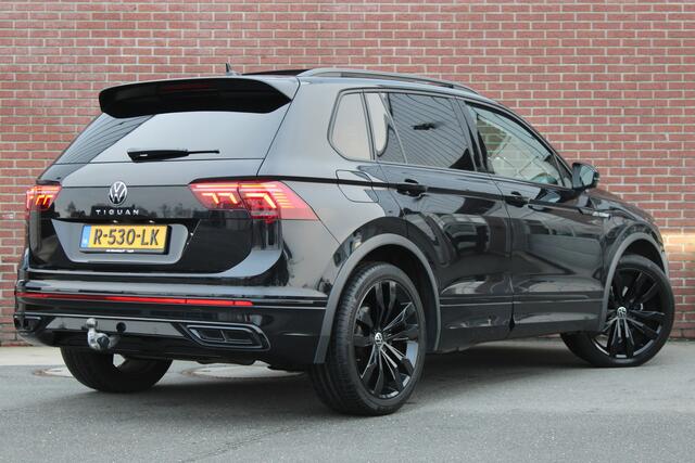 Volkswagen TIGUAN 1.5 TSI 150PK DSG R-Line Business+ |PANO|BLACK-STYLE|TREKHAAK|20-INCH|