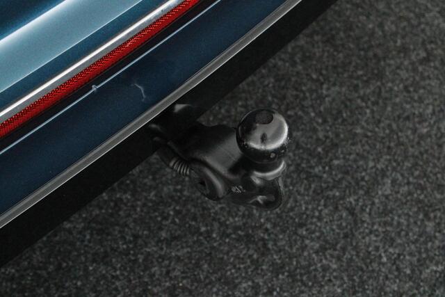 Volkswagen TIGUAN 1.5 TSI 150pk DSG R-Line Trekhaak Head-Up Stoelverwarming Virtual Cockpit Navigatie