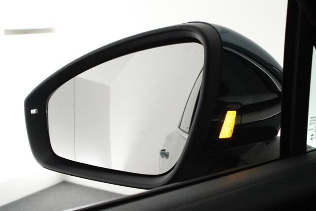 Volkswagen TIGUAN 1.5 272pk eHybrid R-Line Edition Trekhaak Camera Keyless Massage Virtual Cockpit Panoramadak Carplay