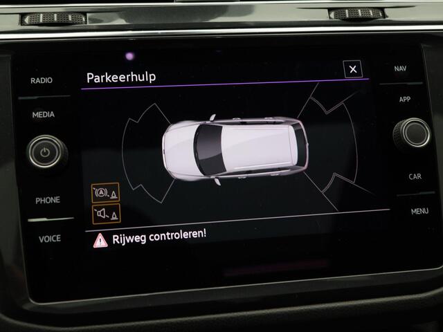 Volkswagen TIGUAN 1.5 TSi 150 Pk Automaat R-Line Business+ | Black Style | Panoramadak | Virtual Cockpit | Adaptive Cruise | LED | Elektrische Achterklep | 20 Inch | 85.720 Km