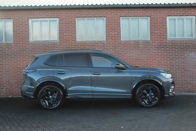 Volkswagen TIGUAN 2.0 TDI R-line | Trekhaak | 360 | Black style |