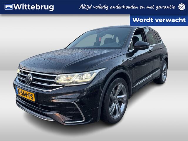 Volkswagen TIGUAN 1.5 TSI R-Line / Digitaal dashboard / Navigatie / App connect / Camera / PDC V+A / Lichtmetaal 19 inch /