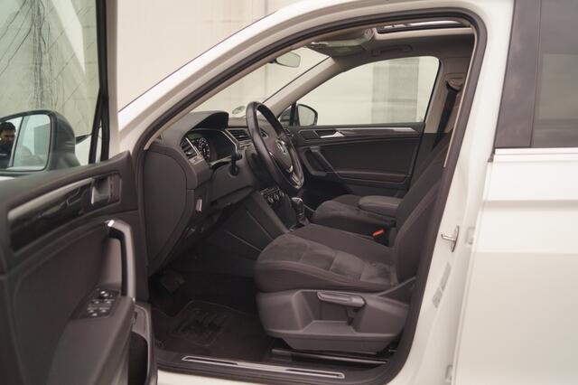 Volkswagen TIGUAN 1.4 TSI 150pk DSG Comfortline Business 7-persoons -PANO-
