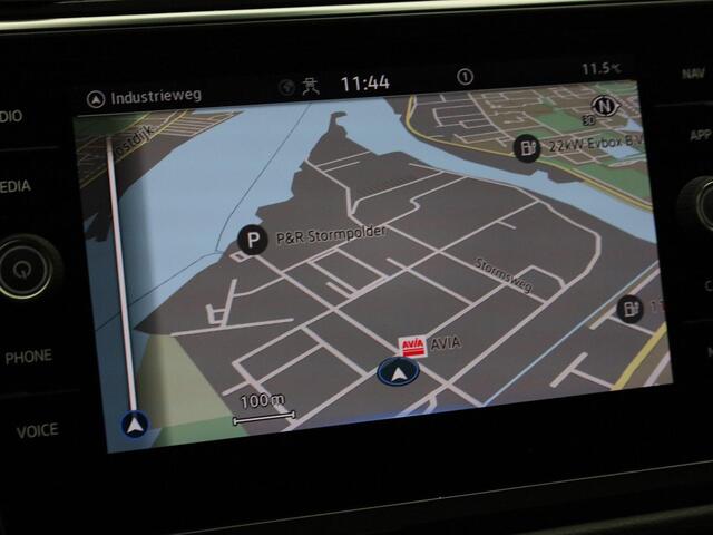 Volkswagen TIGUAN 1.4 TSI eHybrid 245PK DSG R-Line · Panoramadak · Camera · P-Sensoren · Elek. Trekhaak · Keyless · Stoel& Stuurverwarming · 19'' Inch ·