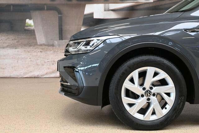 Volkswagen TIGUAN 1.5 TSI 150pk Elegance | IQ. Light | Panoramadak | Trekhaak | 100% (Dealer) onderhouden label
