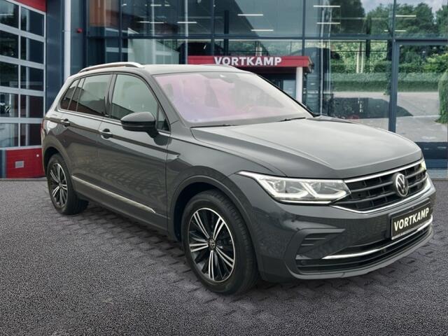 Volkswagen TIGUAN 2.0 TDI DSG LIFE PANO.DAK/360CAMERA/TREKHAAK/ACC/NAVI/CARPLAY/STOEL+STUURVERW./ELEK.ACHTERKLEP
