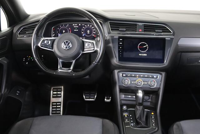 Volkswagen TIGUAN Allspace 1.5 TSI 2x R-line Blackstyle 7-Persoons Panoramadak, Head-up Display, ACC, Apple CarPlay/Android Auto,