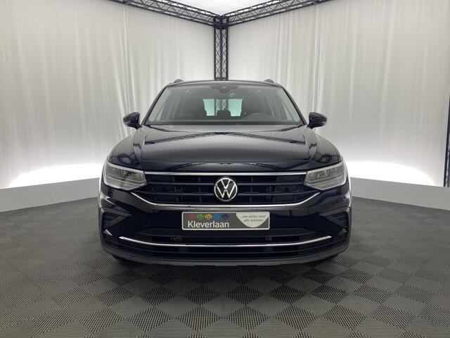 Volkswagen TIGUAN 1.4 PHEV Life Edition Automaat | Pano-Dak | Elek. Trekhaak | Navi | ACC | P. Sensoren |