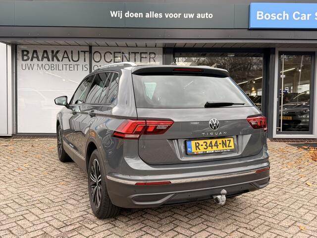 Volkswagen TIGUAN 1.5 TSI Life Business | HUD | Trekhaak | Navi