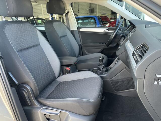 Volkswagen TIGUAN 1.4 TSI ACT Comfortline Trekhaak Navi Adaptive Cruise Parkeersen