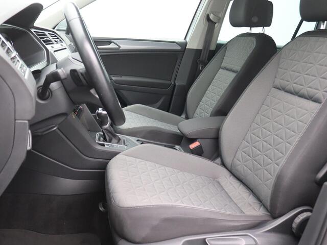 Volkswagen TIGUAN 1.4 TSI eHybrid Life 245PK DSG SOH 90%, PDC Voor en Achter, Navi via Apple Carplay/Android Auto, Digital Cockpit, Adaptieve Cruise Controle