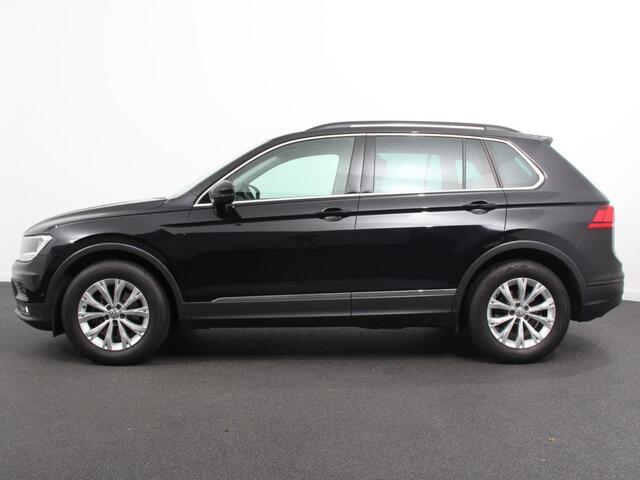 Volkswagen TIGUAN 1.5 TSI Comfortline Team DSG Navigatie Camera Lane Assist Virtual Cockpit Winterpakket Adaptive Cruise control LMV Velgen