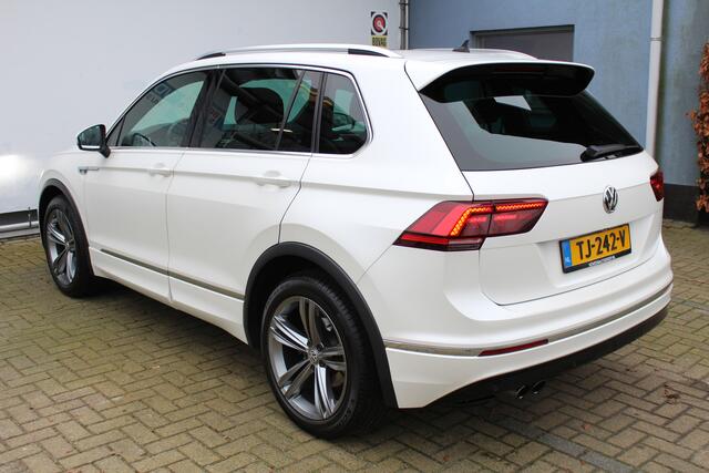 Volkswagen TIGUAN 1.4 TSI Highline Business R-Line | Incl. 12 maanden Garantie | Panorama dak | Stoelverwarming | Achteruitrijcamera | Elektrische kofferbakklep | Adaptive cruise controle | DAB | Apple CarPlay/Android Auto | Virtual cockpit | Climate controle | Navigatie |