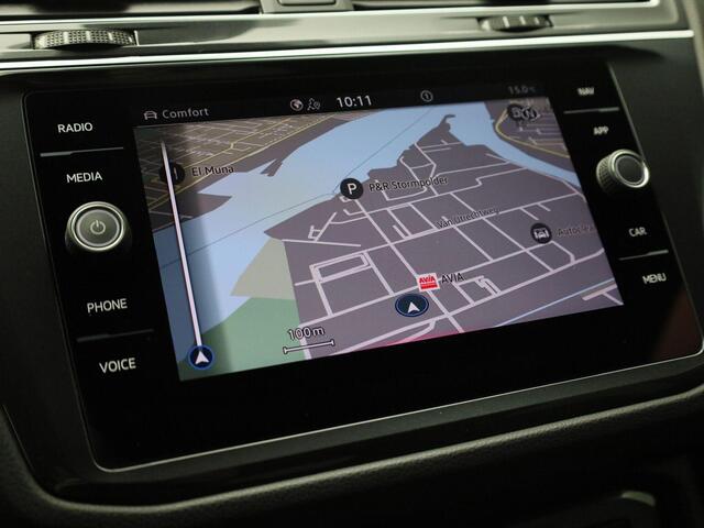 Volkswagen TIGUAN 1.4 TSIeHybrid 180kW/245PK R-Line DSG · Panoramadak · Leder · Trekhaak · Camera · Stoelverwarming ·