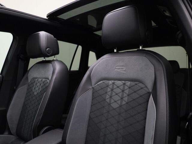 Volkswagen TIGUAN 1.4TSIeHybrid 180kW/245PK R-Line DSG · Panoramadak · Trekhaak · Camera · Apple/Android