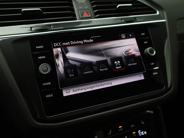 Volkswagen TIGUAN 1.4TSIeHybrid 180kW/245PK R-Line DSG · Panoramadak · Trekhaak · Camera · Apple/Android