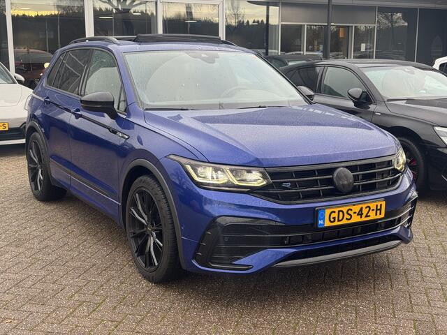 Volkswagen TIGUAN 1.5 TSI R-Line Business+ / Trekhaak / Panoramadak / Camera / Leder / 20'' / CarPlay / Virtual Cockpit / Matrix LED / Stoel+Stuurverwarming / Dodehoek / DAB / ACC