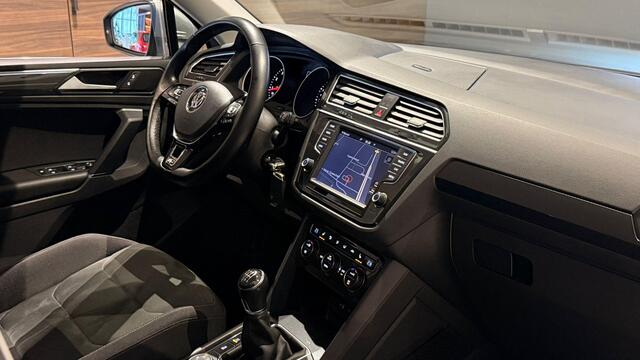 Volkswagen TIGUAN 2.0 TSI 4Motion Highline + TREKHAAK / CAMERA / STOELVERWARMING