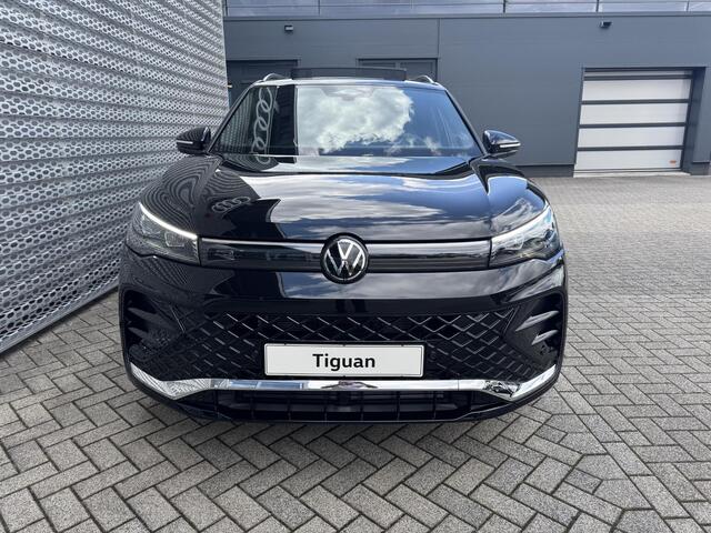 Volkswagen TIGUAN R-Line-Edition 1.5 110 kW / 150 pk eTSI 7 versn. DSG | Trekhaak met wegklapbare kogel | Panoramadak |