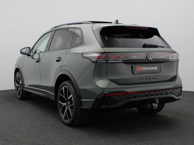 Volkswagen TIGUAN 1.5 eHybrid R-Line Business 204PK DSG Pano-Schuifdak, Black Style, Trekhaak, 20" LM Velgen, Keyless, Navi via Apple Carplay/Android Auto, Stoel-Stuurverwarming