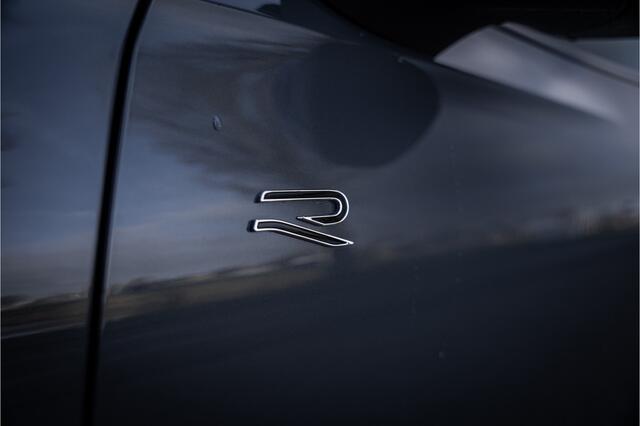 Volkswagen TIGUAN eHybrid R-Line Edition ** Panodak ** Trekhaak ** Leder ** Memory Harman/Kardon ** Massage ** 20inch