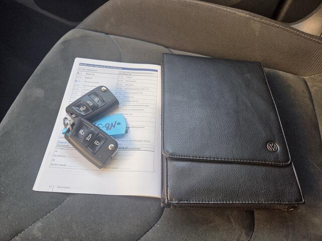 Volkswagen TIGUAN 2.0 TDI Connected Series | Nieuw Binnen! | Automaat | Stoelverwarming | Pano | Adaptive Cruise | APK 21-01-2027 |