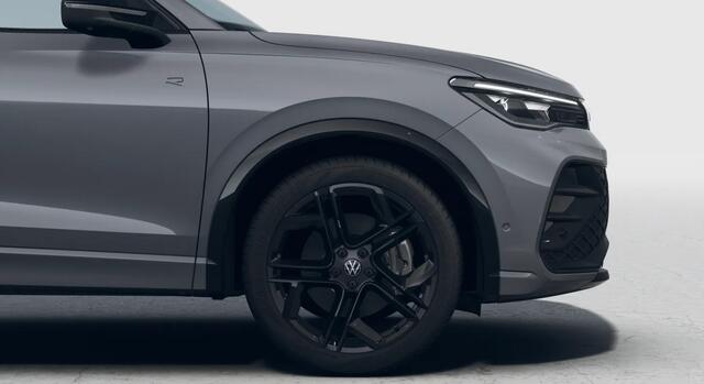 Volkswagen TIGUAN 1.5 eHybrid R-Line Edition HUD / Pano / Winterpakket