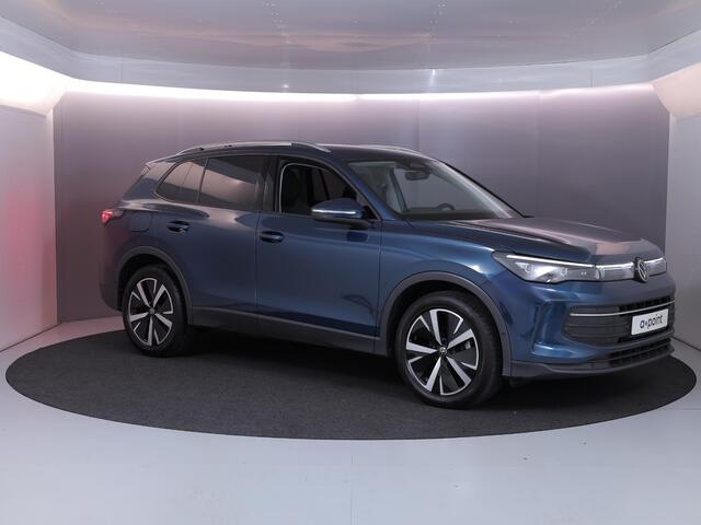 Volkswagen TIGUAN 1.5 eTSI Life Edition 150 pk Automaat (DSG) | Verlengde garantie | Navigatie | Trekhaak (wegklapbaar) | Parkeersensoren (Park assist) | Achteruitrijcamera | Stoelverwarming |