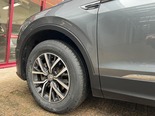 Volkswagen TIGUAN Allspace 1.5 TSI Comfortline Business | 1e NL Eigenaar | ACC | Elec. klep | Stoelverwarming |