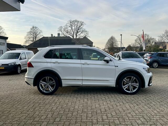 Volkswagen TIGUAN 2.0 TSI 230PK 4Motion R-Line Pano Trekhaak Virtual