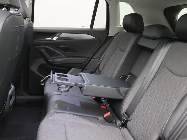 Volkswagen TIGUAN 1.5 eHybrid Life Edition 204PK DSG Trekhaak, Panoramadak, 19" LM Velgen, Achteruitrijcamera, Side Assist, Navi via Apple Carplay/Android Auto, Keyless, Stoel-Stuurverwarming, Elektr. Achterklep