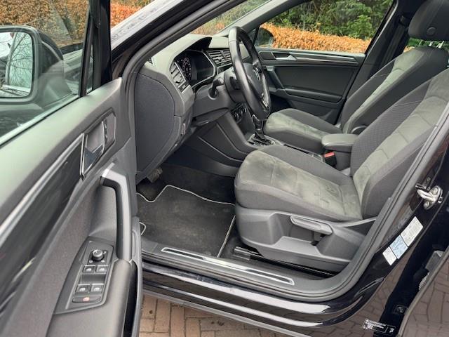 Volkswagen TIGUAN 1.4TSI 150PK 4MOTION HIGHLINE BUSINESS R/PANO/XENON/CAMERA/WINTERSET/VIRTDASH