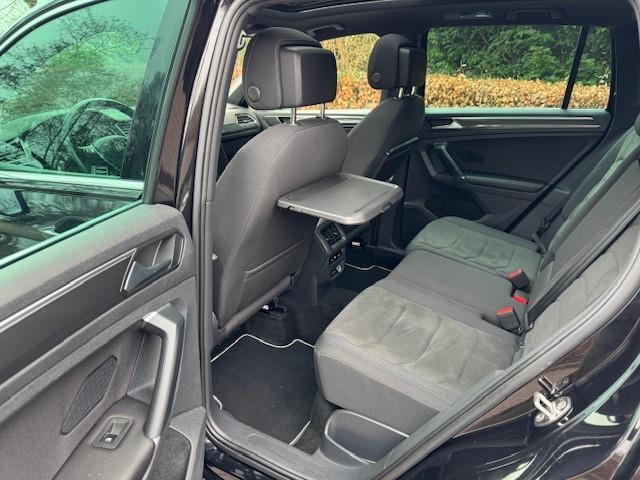 Volkswagen TIGUAN 1.4TSI 150PK 4MOTION HIGHLINE BUSINESS R/PANO/XENON/CAMERA/WINTERSET/VIRTDASH