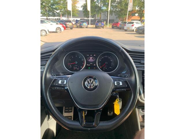 Volkswagen TIGUAN 1.4 TSI Highline |Pano!|Stoel&Stuurwielverwarming!|