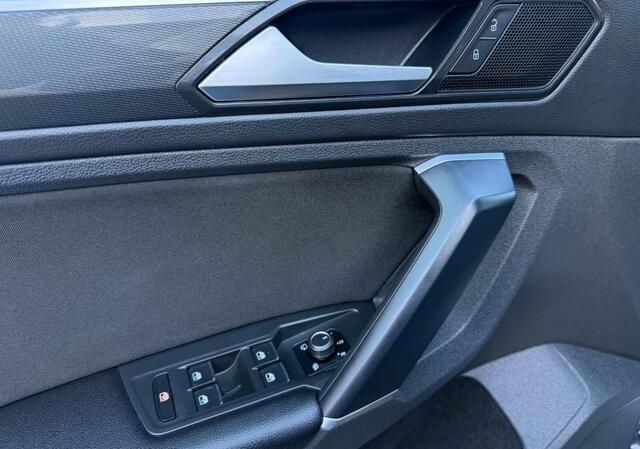 Volkswagen TIGUAN 1.4 TSI R-LINE EXTERIEUR ADAP CRUISE TREKHAAK